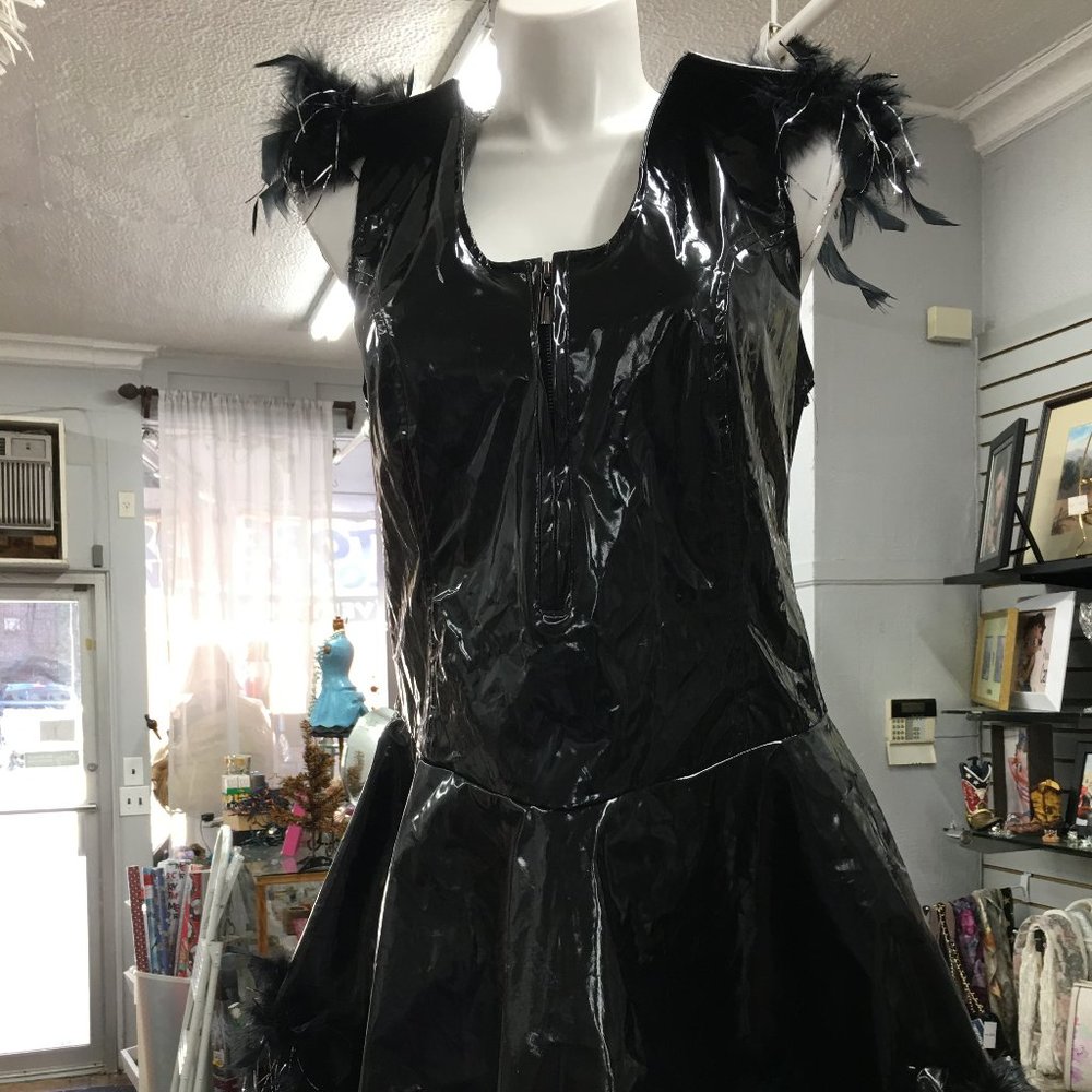 Halloween Black Vinyl Corset & Boa Skater Dress Costume  NWT Large 40 Bust